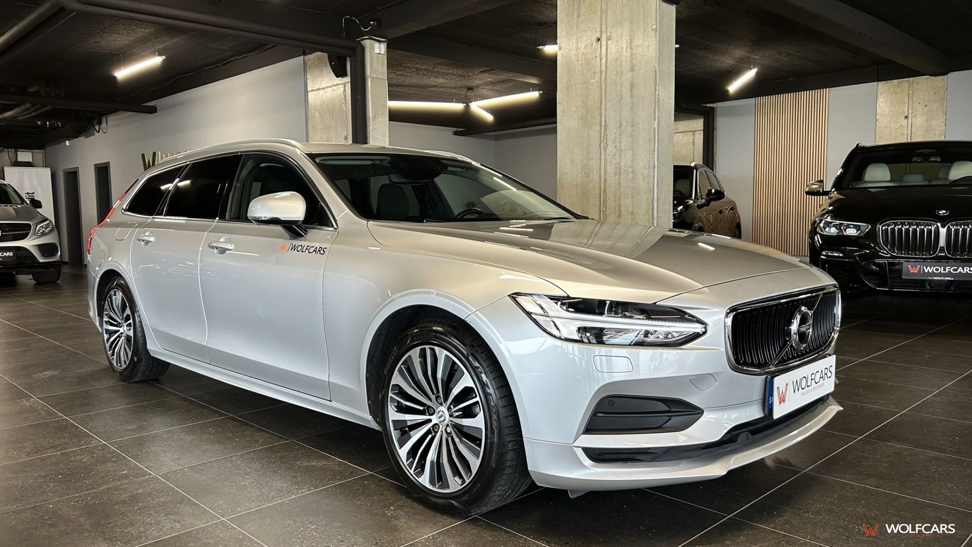 Volvo V90 D4 AWD Momentum AT/8