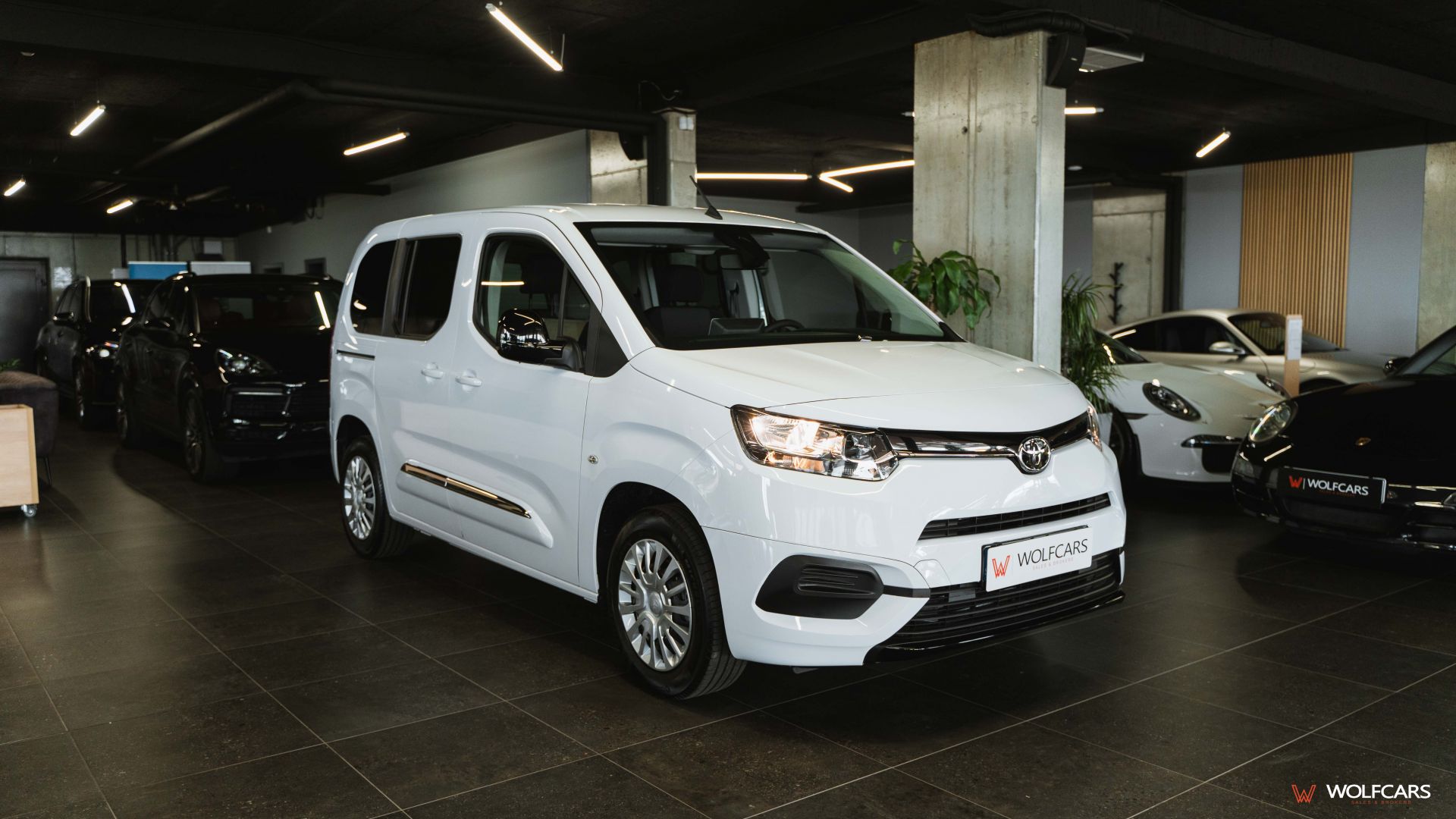 Toyota Proace City Verso Shuttle Short 1.5D 102k MT/6 Toyota Proace City Verso Shuttle Short 1.5D 102k MT/6