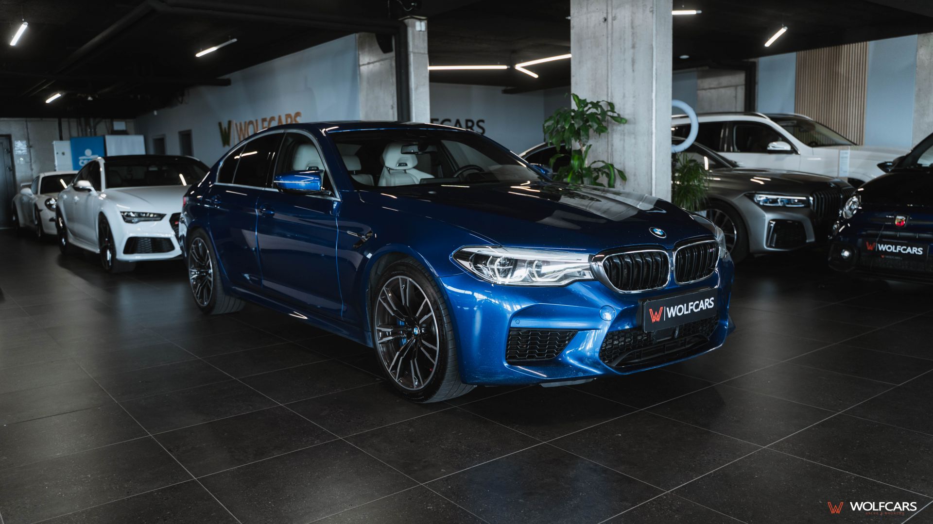 BMW M5 4.4 V8 xDrive BMW M5 4.4 V8 xDrive