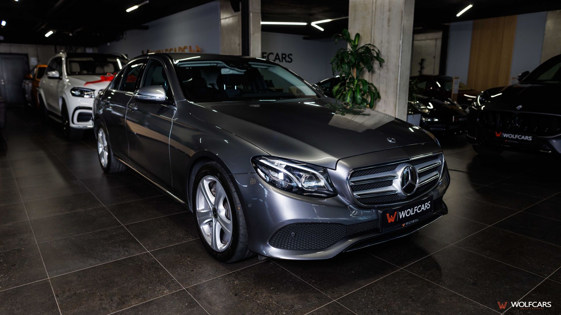 Mercedes - Benz E220d 4MATIC Mercedes - Benz E220d 4MATIC