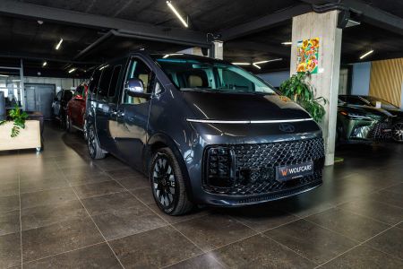 Hyundai STARIA Luxury 1.6 T-GDI Hybrid 6AT