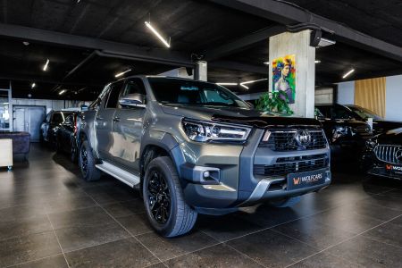 Toyota Hilux 2.8 D-4D Invincible