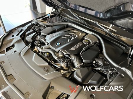 BMW 750Li xDrive INDIVIDUAL