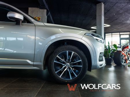 Volvo XC90 B5 AWD Momentum A/T