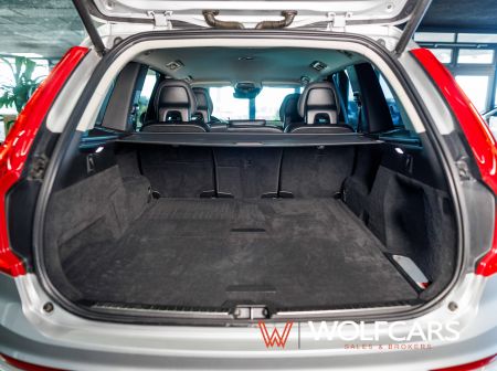 Volvo XC90 B5 AWD Momentum A/T