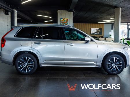 Volvo XC90 B5 AWD Momentum A/T