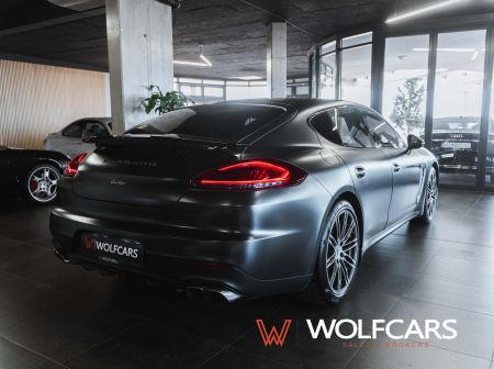 Porsche Panamera Turbo 4.8 V8