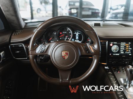 Porsche Panamera Turbo 4.8 V8