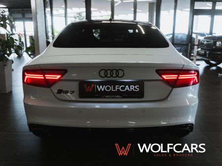 Audi RS7 Sportback 4.0 V8 TFSI quattro tiptronic 700k