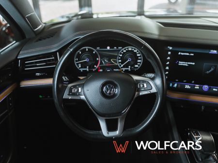 Volkswagen Touareg R-Line 3.0 TDI V6 210KW
