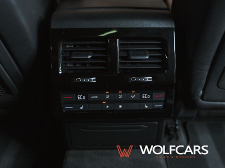 Volkswagen Touareg R-Line 3.0 TDI V6 210KW
