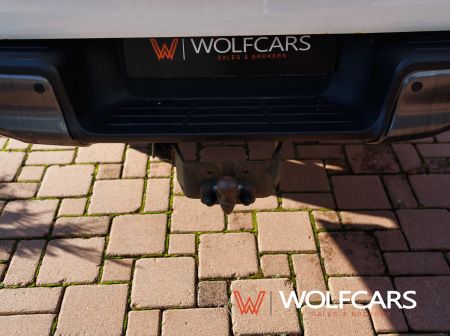 Toyota Hilux 2.4 GD-6 110kw MT/6