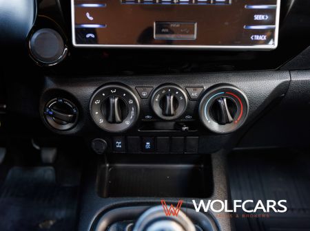 Toyota Hilux 2.4 GD-6 110kw MT/6