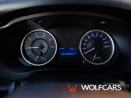 Toyota Hilux 2.4 GD-6 110kw MT/6