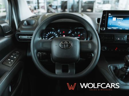 Toyota Proace City Verso Long 1.5D 100k Shuttle