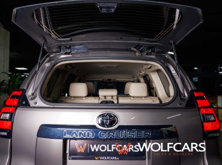 Toyota Land Cruiser 2.8 D-4D 204 Invincible A/T 4x4