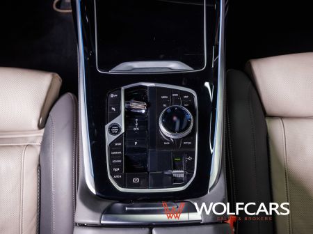 BMW X7 M60i xDrive M-Sport 6-miest