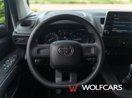 Toyota Proace City Verso Long 1.5D 100k Shuttle