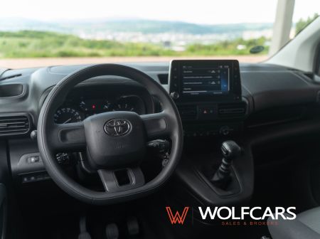 Toyota Proace City Verso Long 1.5D 100k Shuttle