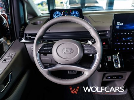 Hyundai STARIA Luxury 1.6 T-GDI Hybrid 6AT