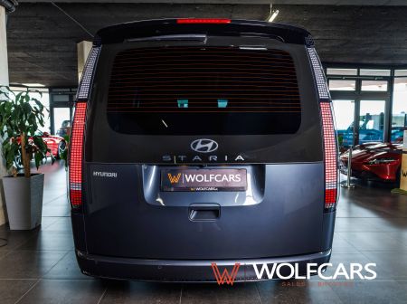 Hyundai STARIA Luxury 1.6 T-GDI Hybrid 6AT