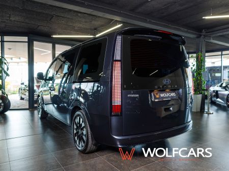 Hyundai STARIA Luxury 1.6 T-GDI Hybrid 6AT