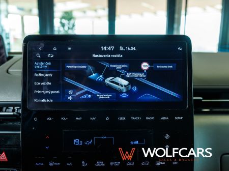 Hyundai STARIA Luxury 1.6 T-GDI Hybrid 6AT