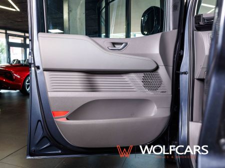 Hyundai STARIA Luxury 1.6 T-GDI Hybrid 6AT