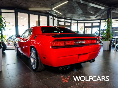 Dodge Challenger SRT8 6.1 HEMI