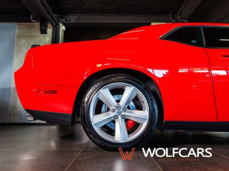Dodge Challenger SRT8 6.1 HEMI