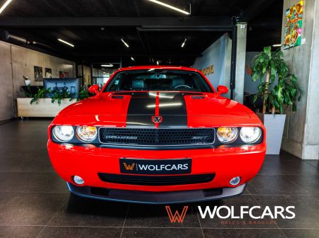 Dodge Challenger SRT8 6.1 HEMI