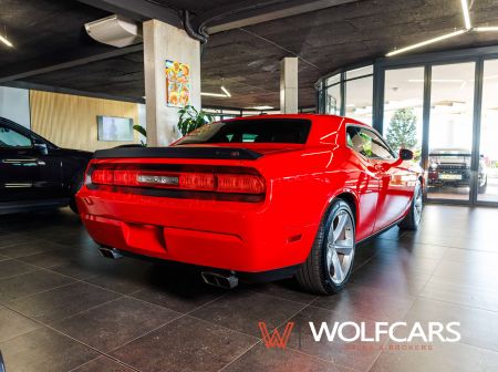 Dodge Challenger SRT8 6.1 HEMI