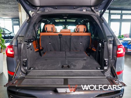 BMW X7 50i xDrive Individual | V ZÁRUKE!