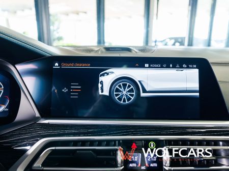 BMW X7 M50i xDrive 4.4 V8