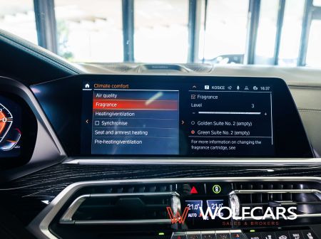 BMW X7 M50i xDrive 4.4 V8