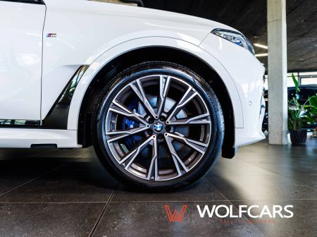 BMW X7 M50i xDrive 4.4 V8