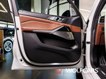 BMW X7 M50i xDrive 4.4 V8