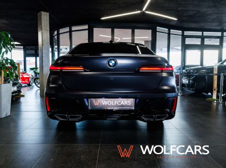 BMW M760e xDrive