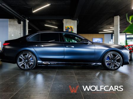 BMW M760e xDrive