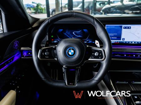 BMW M760e xDrive