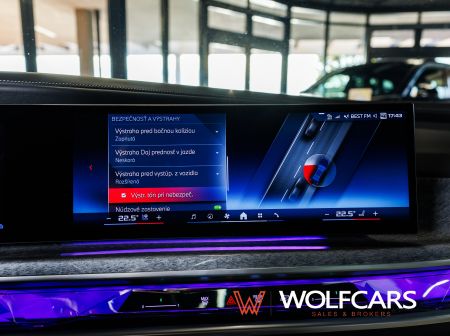 BMW M760e xDrive