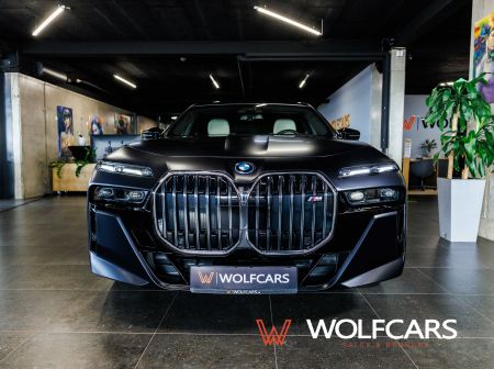 BMW M760e xDrive
