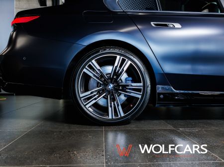 BMW M760e xDrive