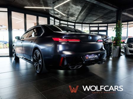 BMW M760e xDrive