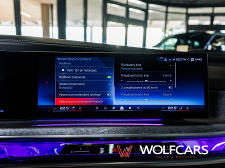 BMW M760e xDrive