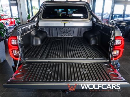Toyota Hilux 2.8 D-4D Invincible