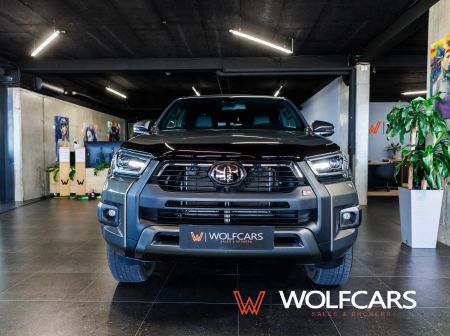 Toyota Hilux 2.8 D-4D Invincible