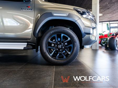 Toyota Hilux 2.8 D-4D Invincible