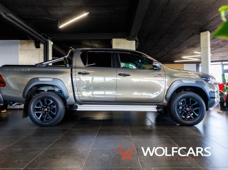 Toyota Hilux 2.8 D-4D Invincible