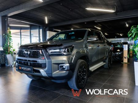 Toyota Hilux 2.8 D-4D Invincible